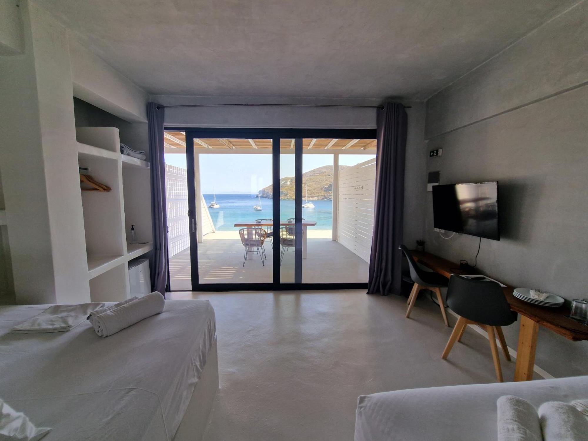 Spathi Beach Suites Kea Room photo